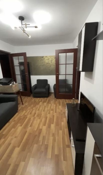 Inchiriez apartament 3 camere Tecuci