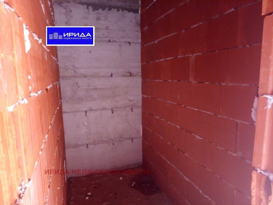 Тристаен апартамент в Дружба 1