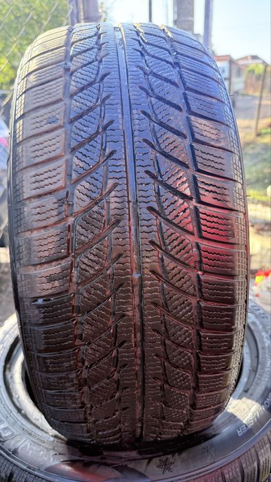 Зимни гуми 225/50/17 дот23