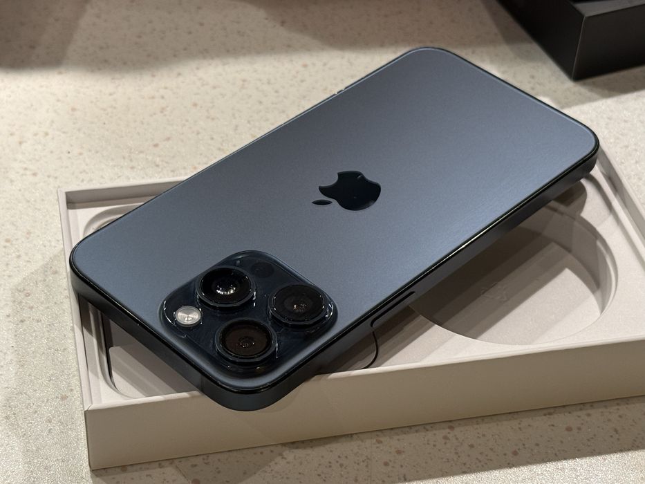 iPhone 15 Pro Max 256GB Blue Titanium – Перфектен, 97% Батерия!