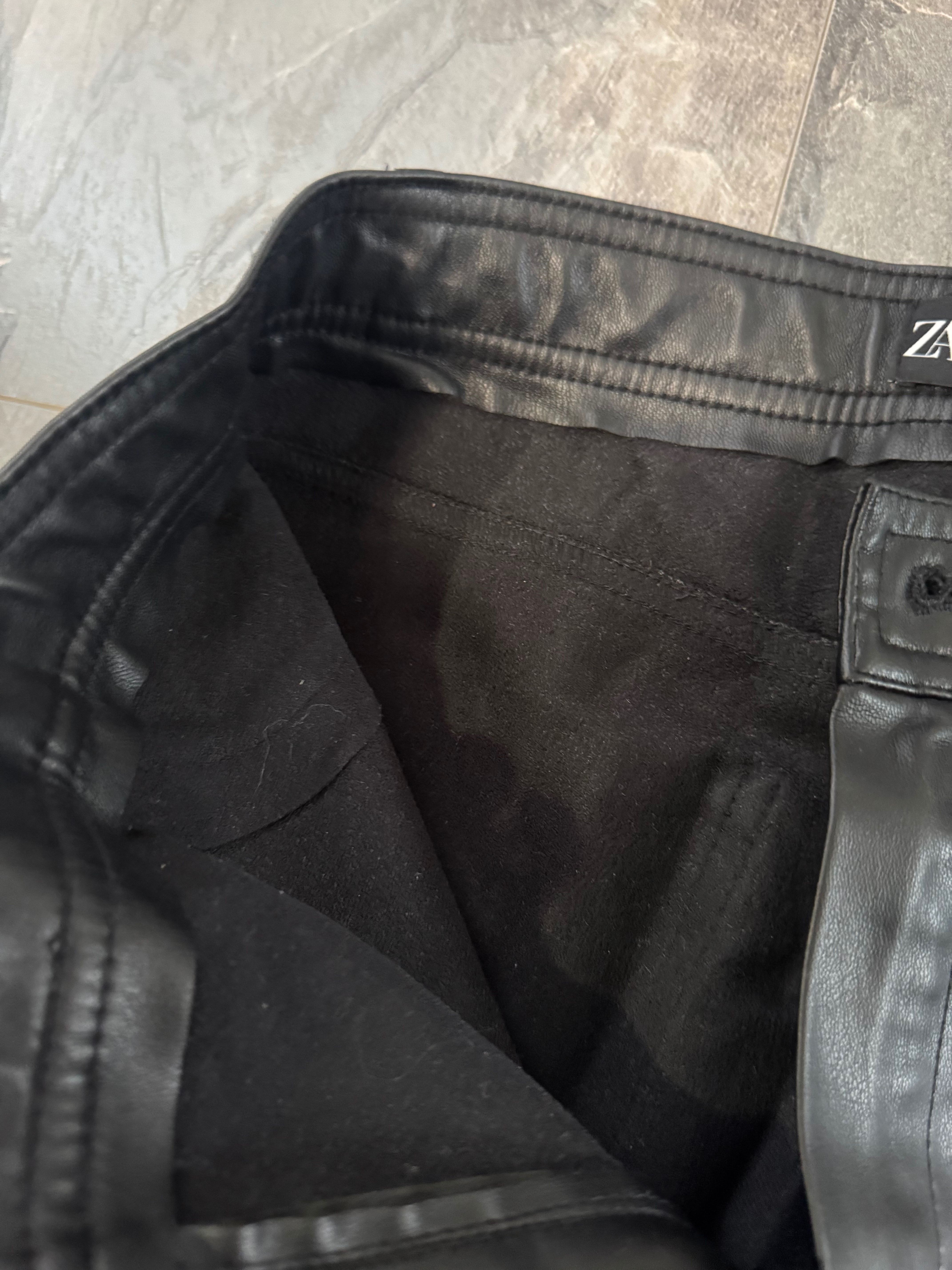 Кожен панталон Zara