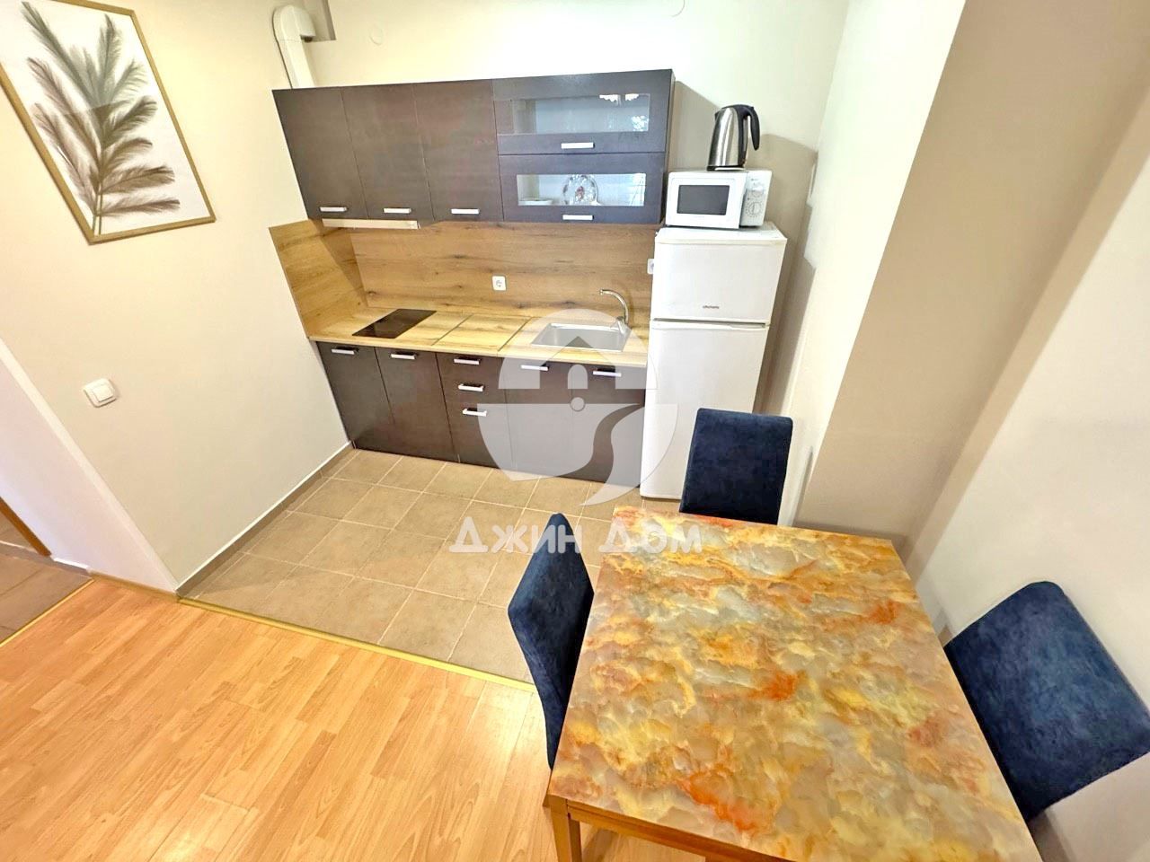 Продава се Двустаен апартамент в к.к. Слънчев бряг - 65 кв.м за 1076 €/кв.м - Снимка #2