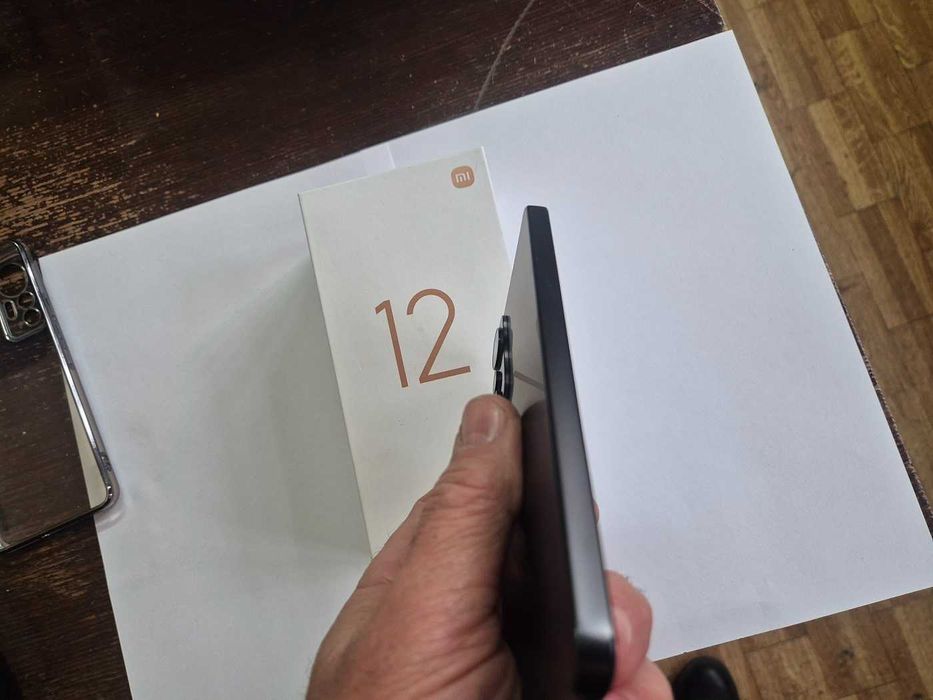 Продавам Xiaomi 12 Lite 5G