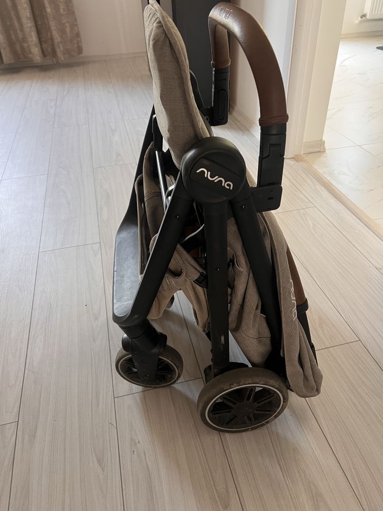 Carucior Nuna TRVL