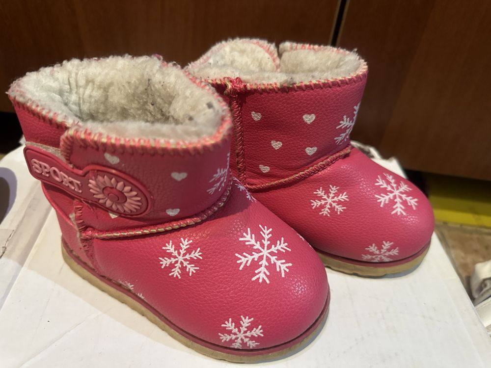 Детская зимняя, осеняя и летняя обувь на 3-6 лет