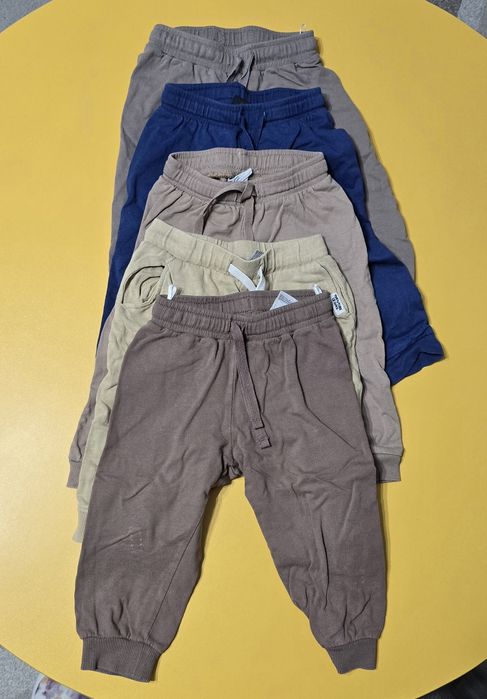 Set pantaloni marimea 80