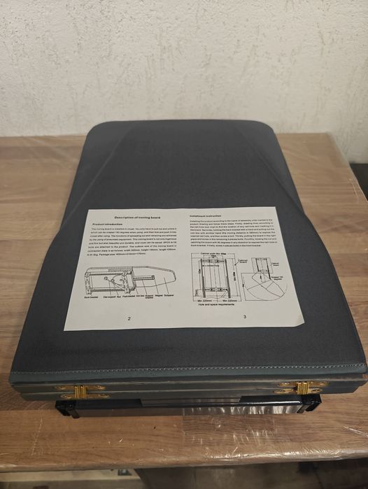 Masa de calcat cu suport rabatibil  de raft