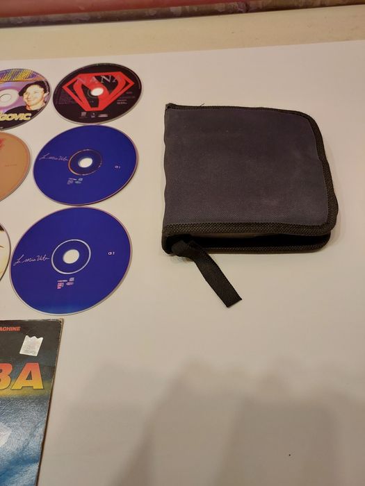 Lot 10 CD cu super-artiști străini în husă. Colecție personală. 120lei