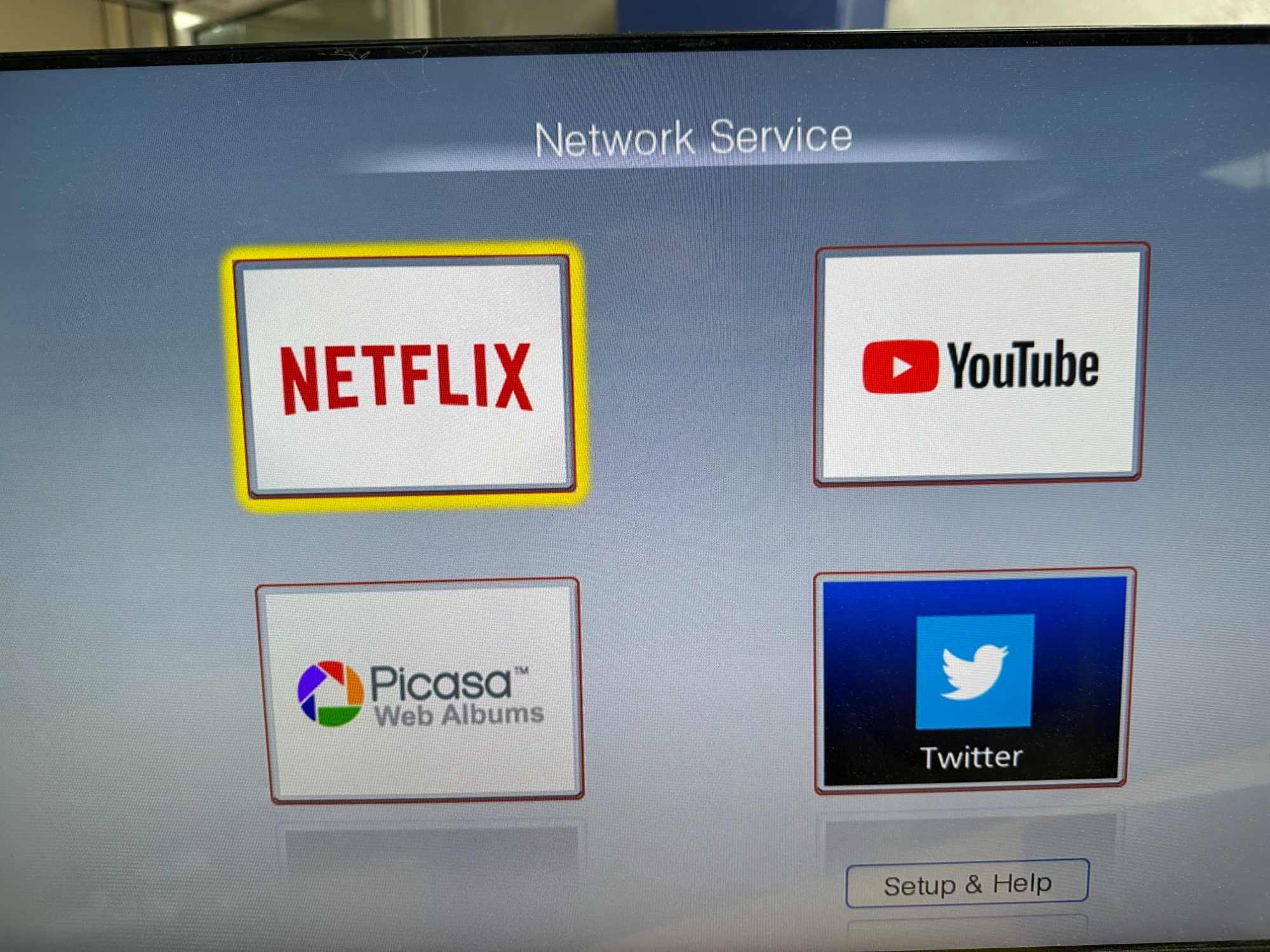 Smart Network Blu-ray Disc™/ DVD Player DMP-BD81