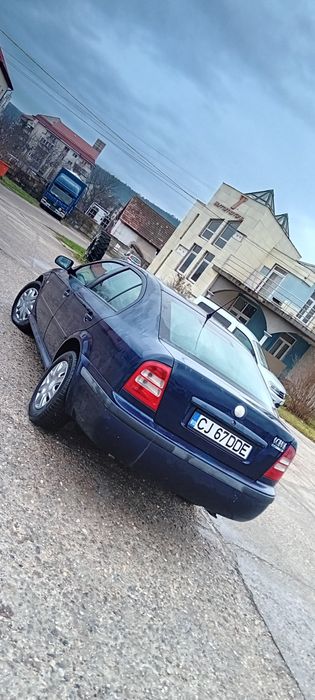 Vand skoda 1.9 2002 în stare buna de funcționare