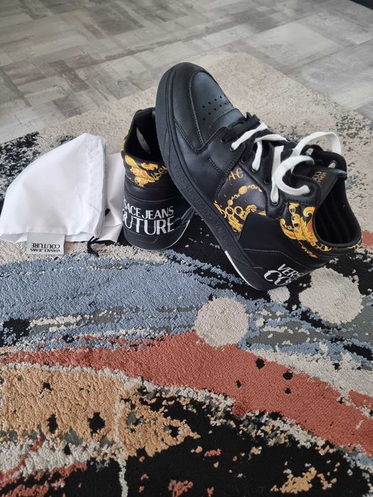 Ghete Versace barbati