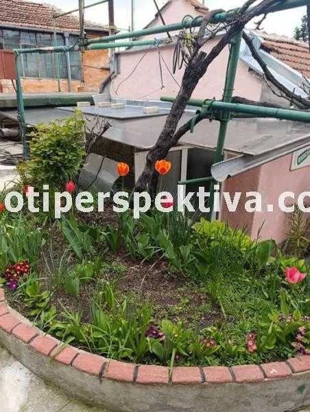 Продава се Къща в Пловдив, Център - 60 кв.м за 2550 €/кв.м - Снимка #1