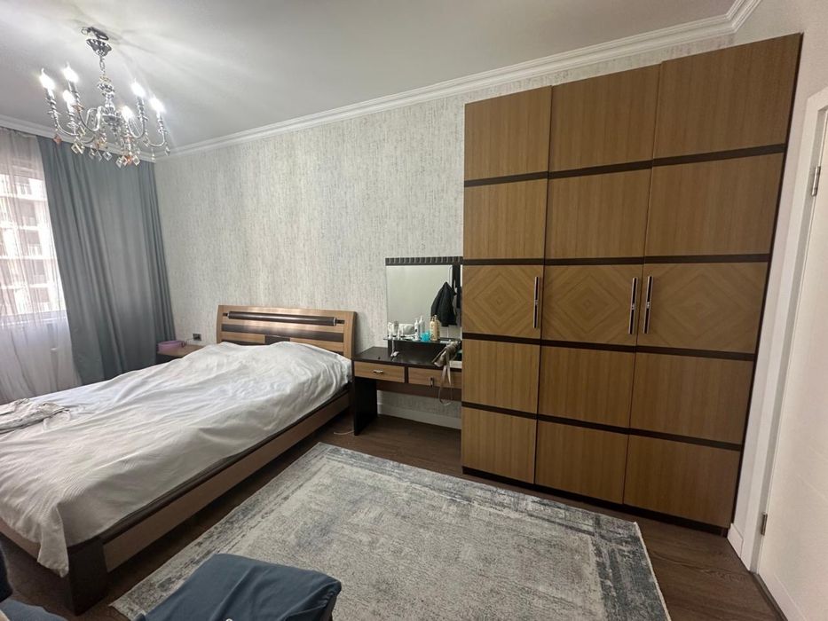 Продам спальный гарнитур