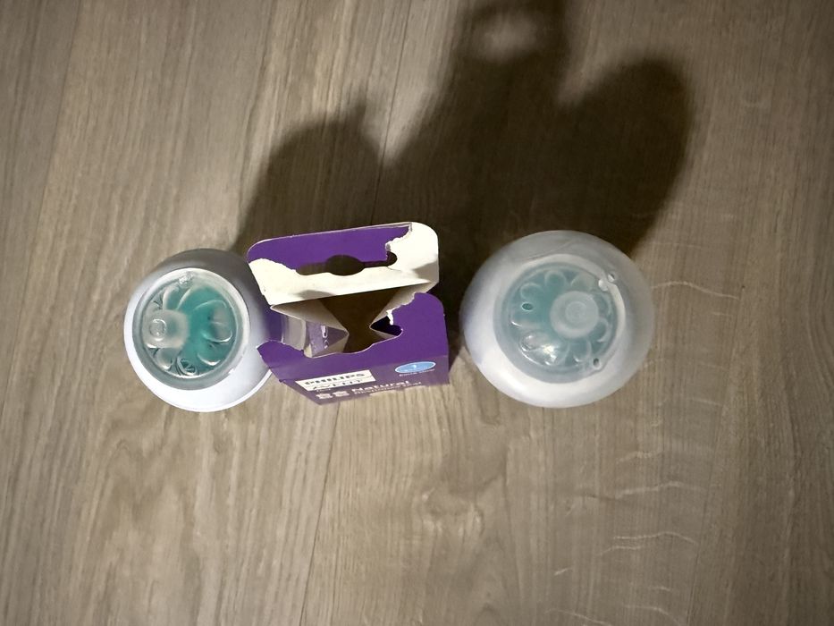 biberon Philips Avent cu tetina 1 si 2