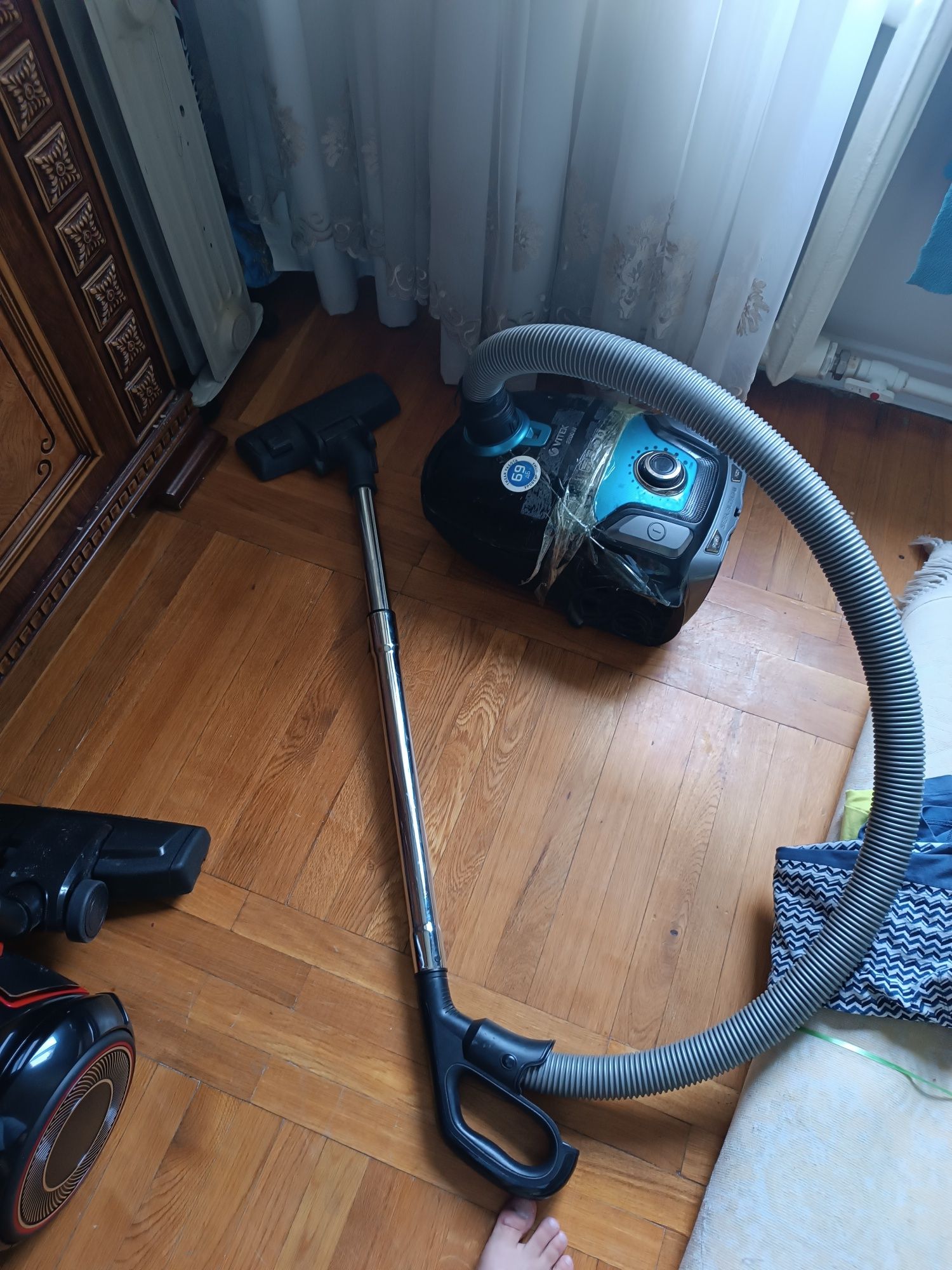 Пылесос vitek работающий