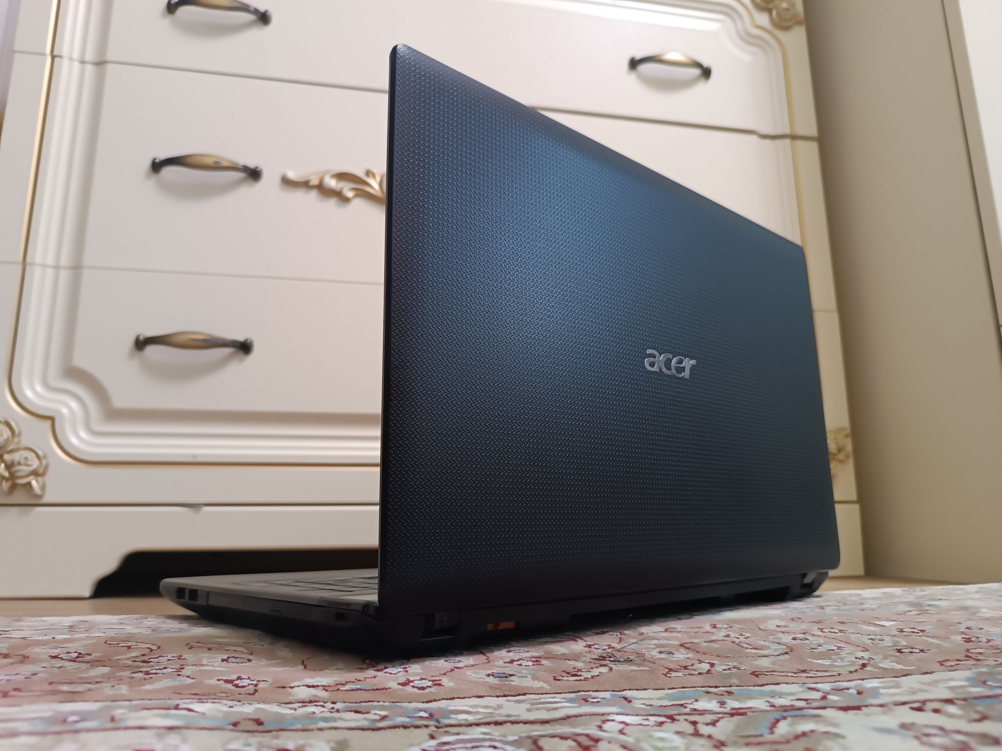 Ноутбук Acer 4-х ядерный Windows 10.