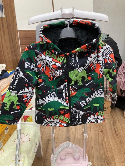 Кофта детская для мальчика, утепленная с капюшоном,р. 110 см.