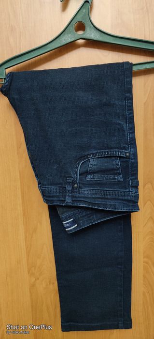 Джинсы почти новые, состояние идеальное