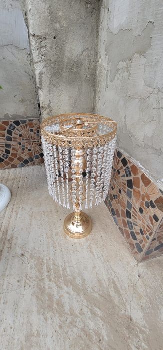 Vand 2 tipuri de sfesnice pentru evenimente 35 buc