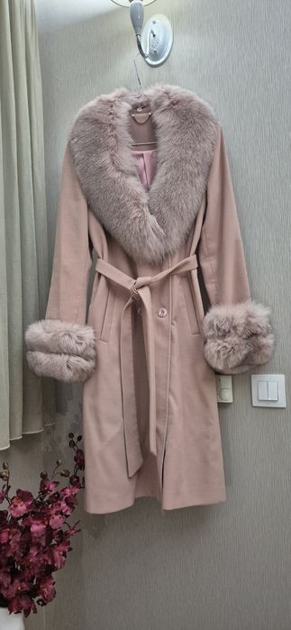 Луксозно дамско палто, размер S-M