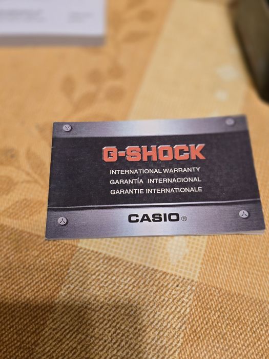 Часовник g-shock GM-B2100 W