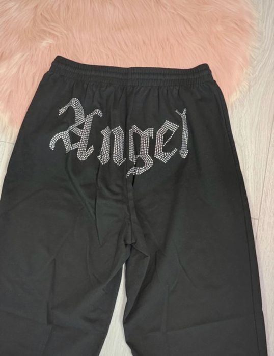 Pantaloni de trening