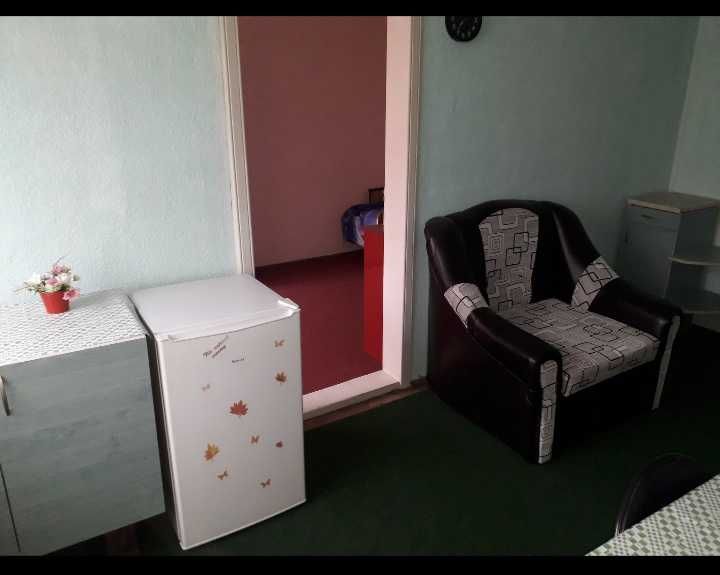 inchiriez apartament cu 2 camere obor lângă liceul Cerna