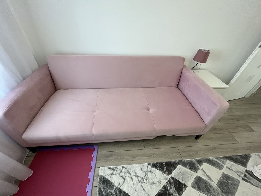 Canapea extensibila 3 locuri roz