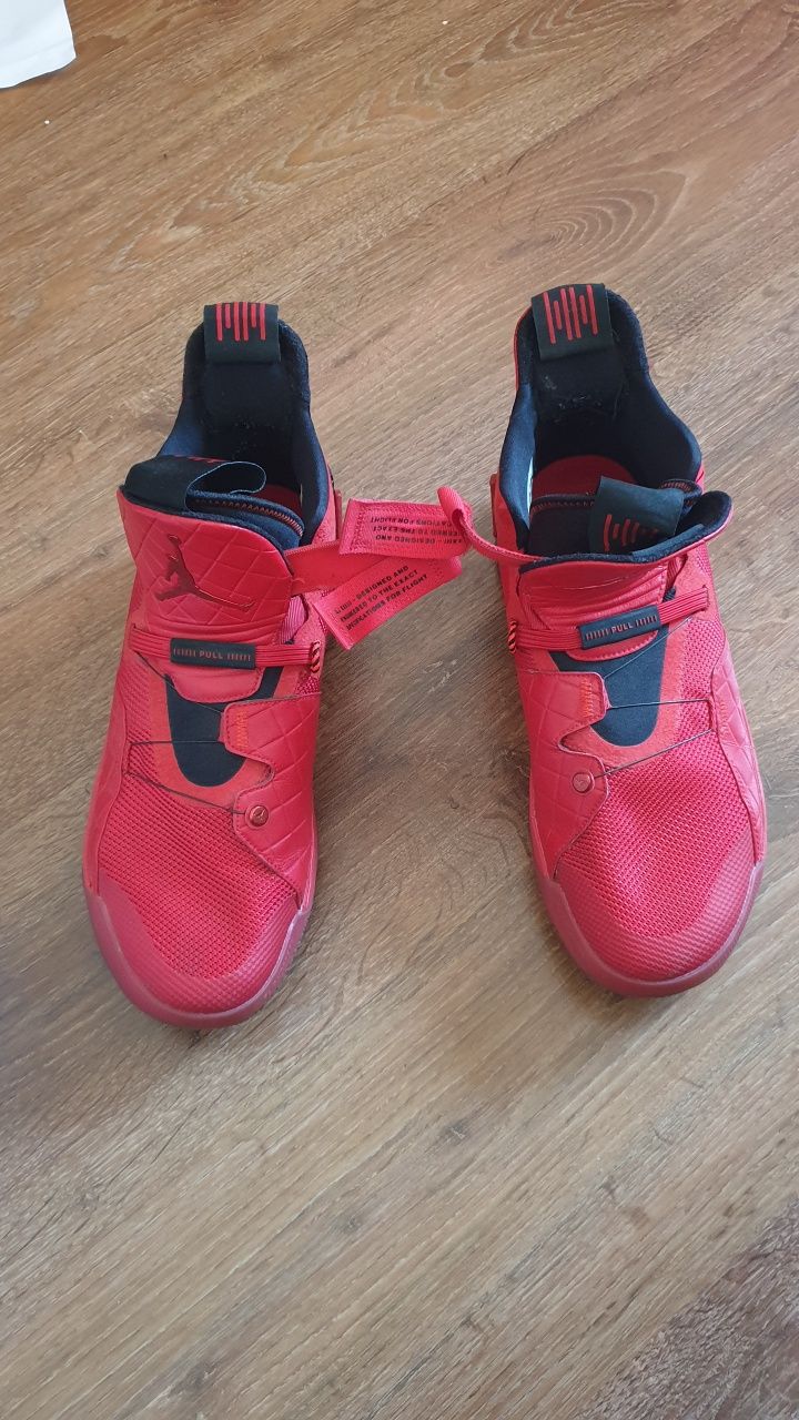Adidasi Nike jordan 46