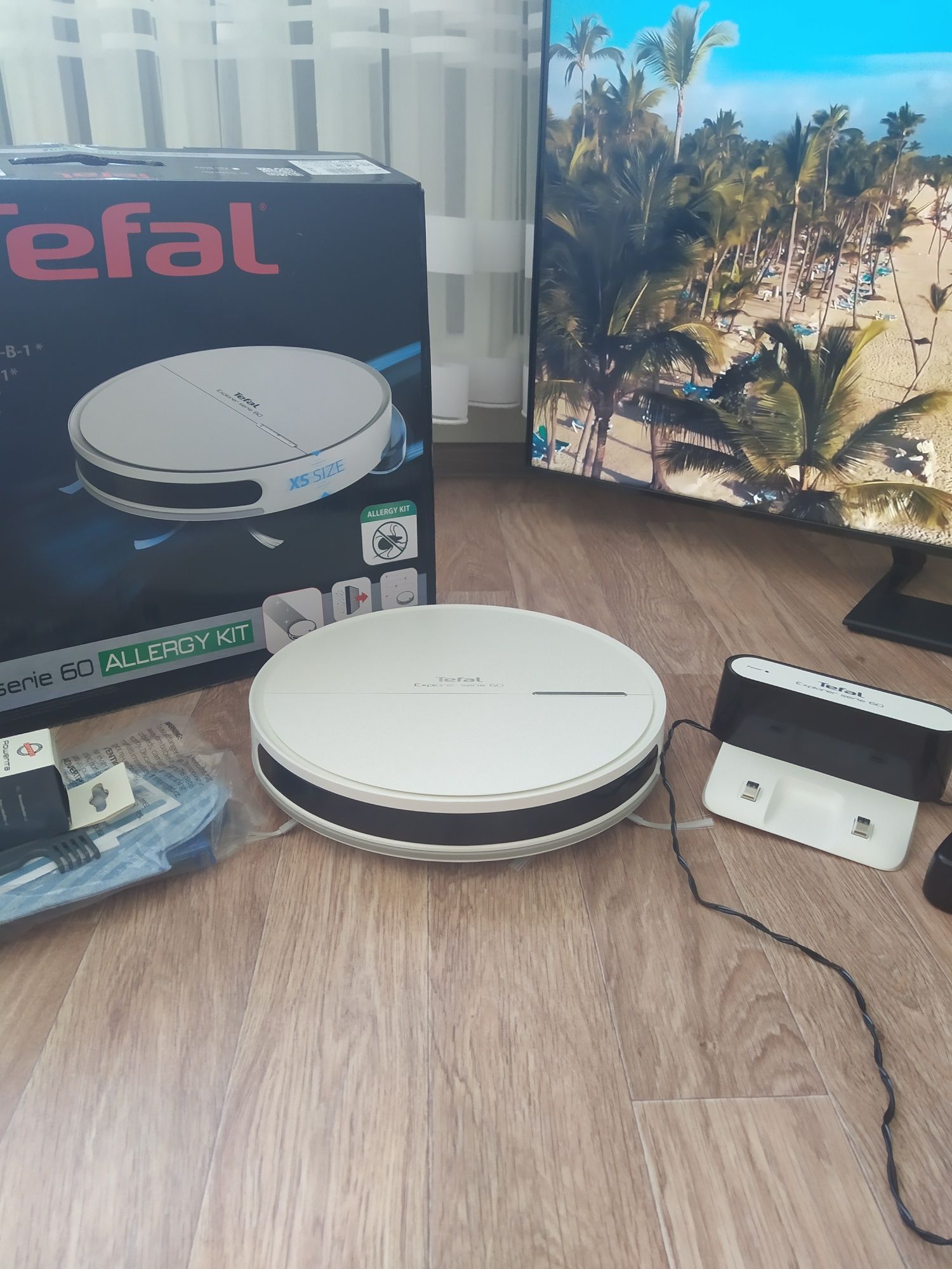 Продам робот пылесос Tefal