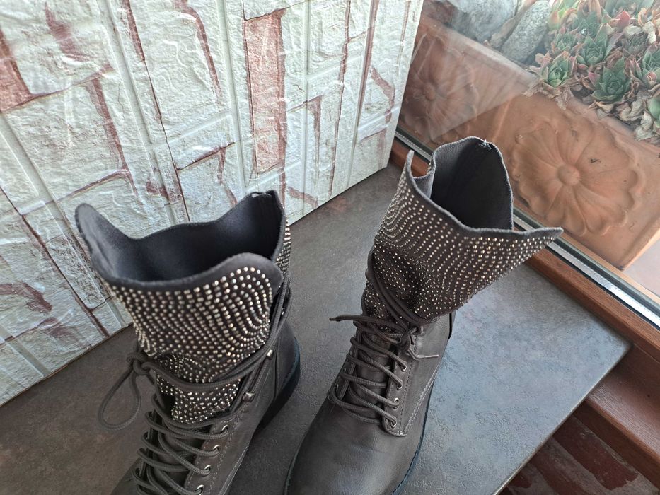 дамски ботуши,зимни обувки,боти,кубинки номер38