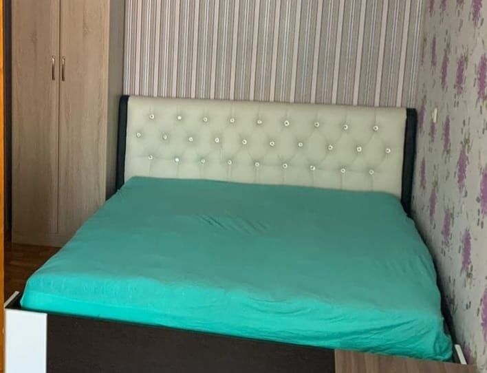 Продам кровать 2сп с матрасом