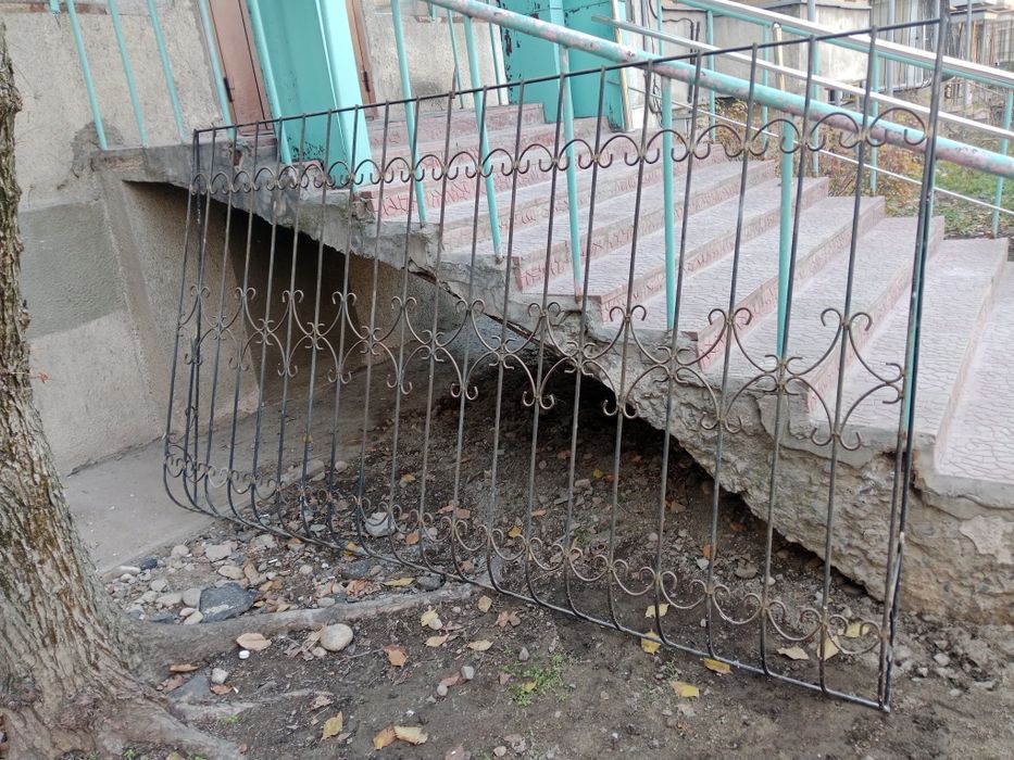 2 есік. 1 ришотка  бу