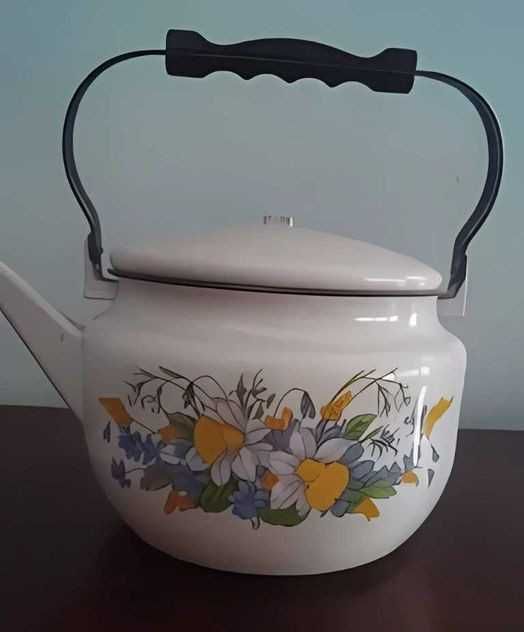 Продам чайник 4литра. Производство СССР. Цена окончательная.