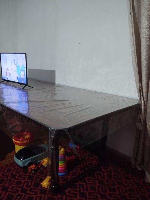 Stol va stullar holati zo'r