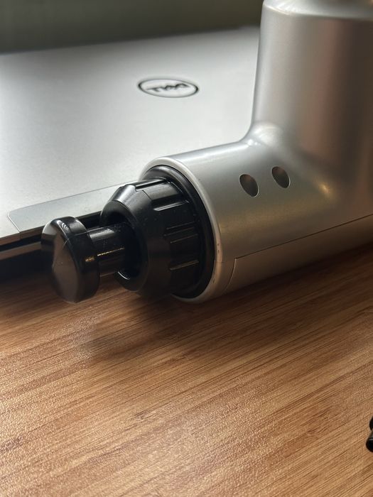 Масажен пистолет (massage gun)- масажьор