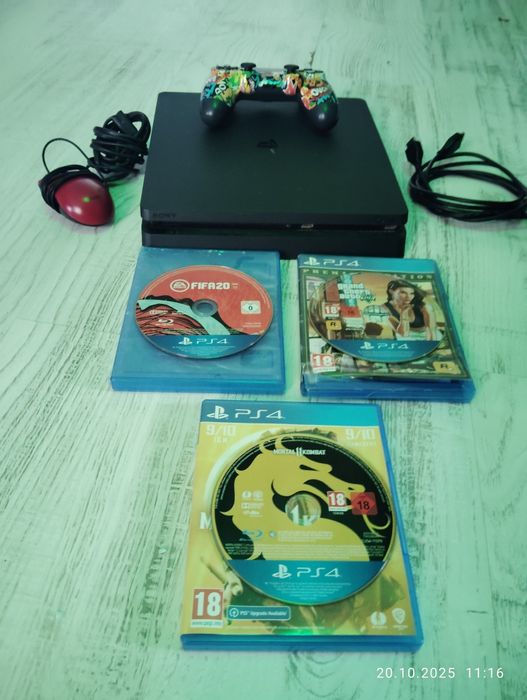 PlayStation® 4 slim