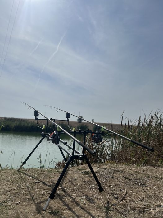 Въдици+ сигнализатори+протеинови топчета