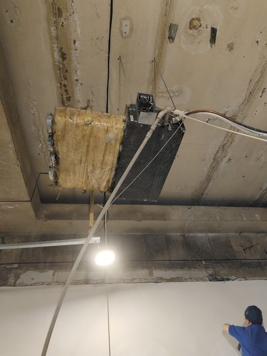 Продам промышленный кондиционер б/у