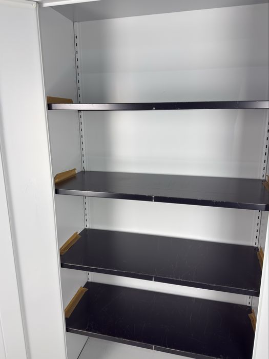 Метална етажарка за съхранение на документи и други матрияли обзавежда