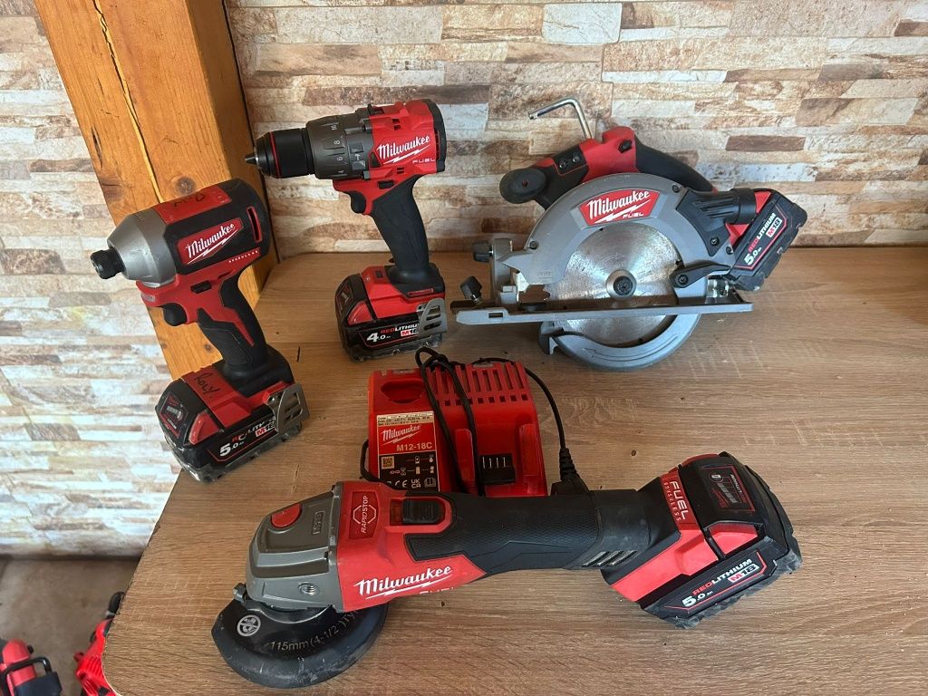 Milwaukee  Makita xgt