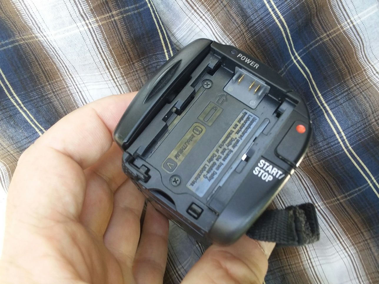 Sony handycam dcr-sx15e fără încărcător nici baterie