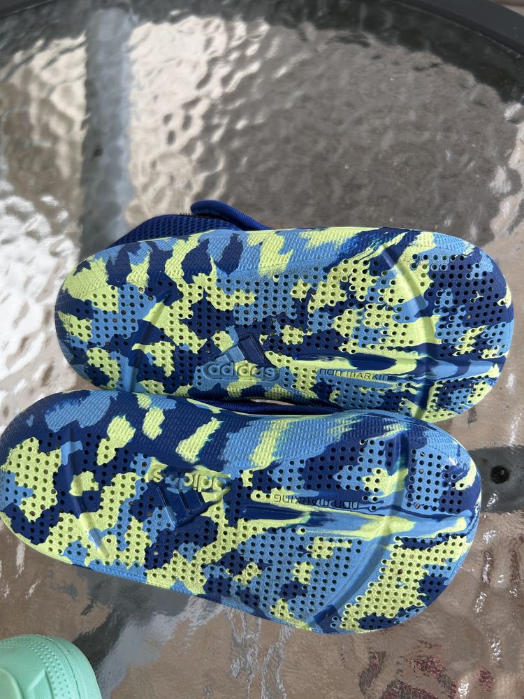 Sandale Adidas marimea 24 bonus papuci gratuit