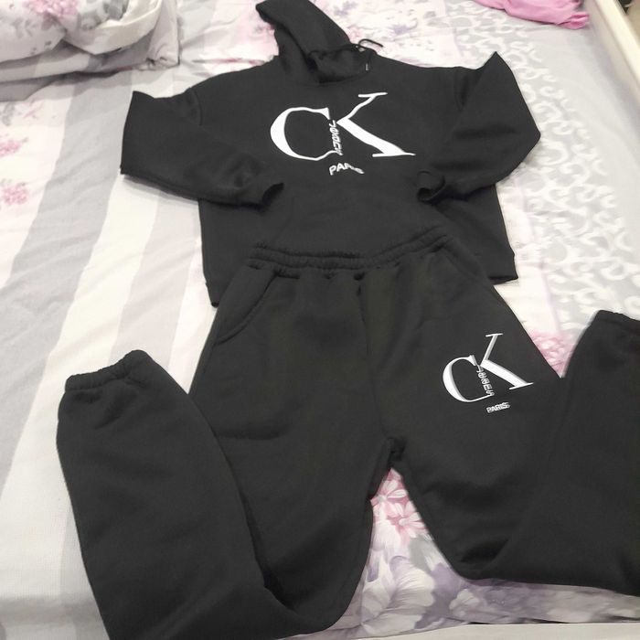 Дамски спортен комплект