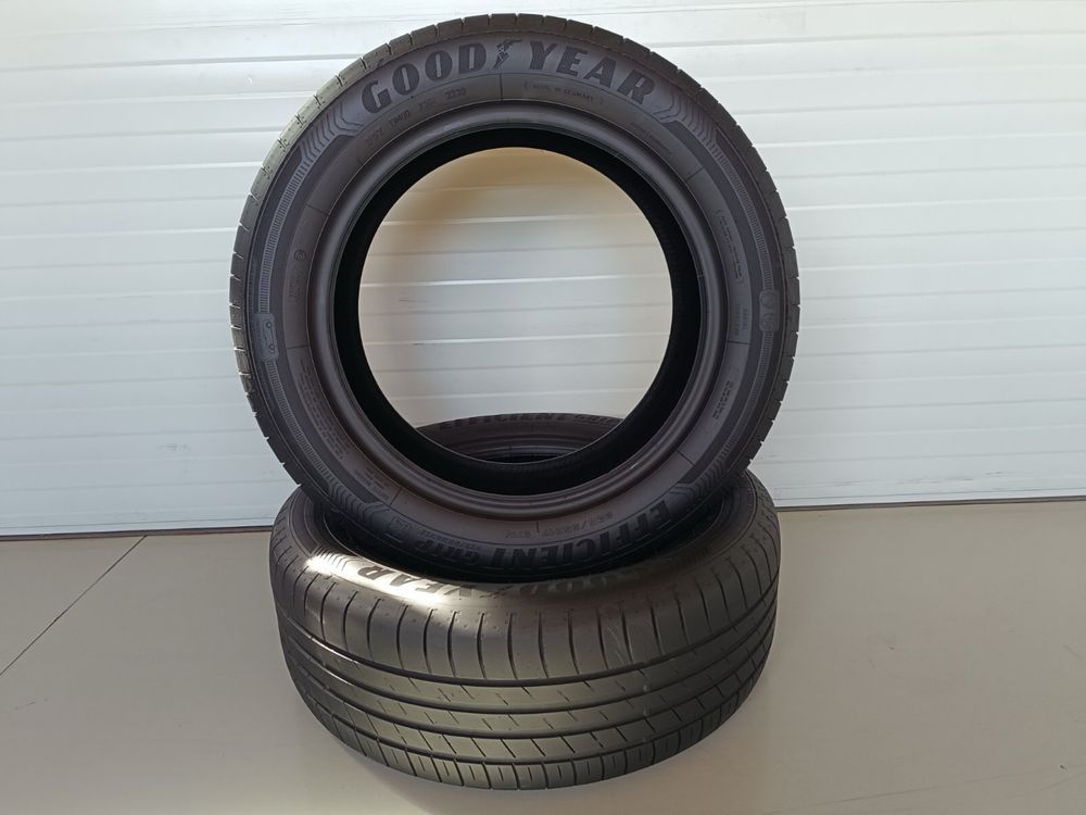 2бр летни гуми 225/55/17/97W/Goodyear efficient grip/dot2220/5.7мм гра
