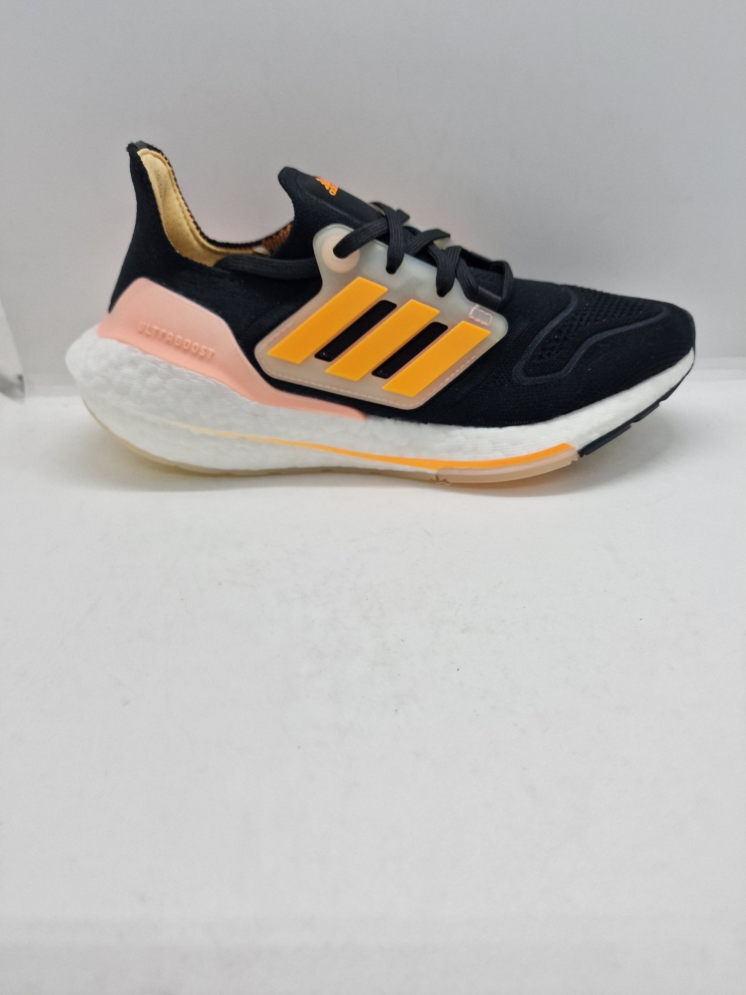 Adidas Ultraboost 22 GX5601 nr. 36,36 2/3,37 1/3,38,38 2/3