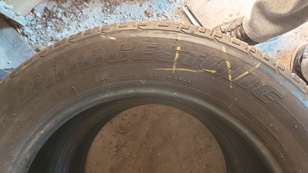 Гуми 215 60 17 бриджстоун