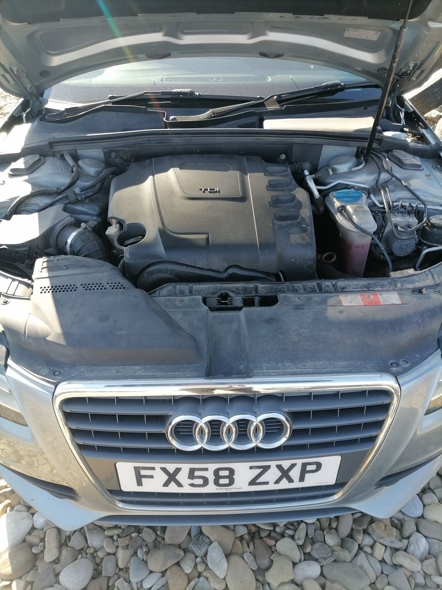 Vând Motor Audi A4 B8 2.0 TDI CAGA 143 CP