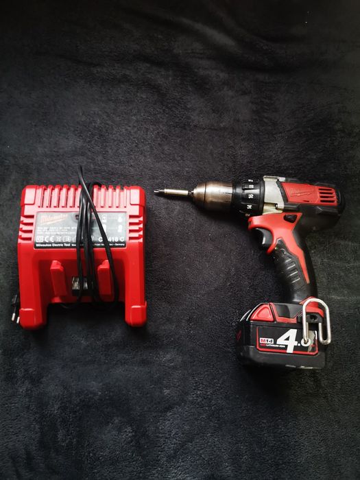 Bormașină milwaukee