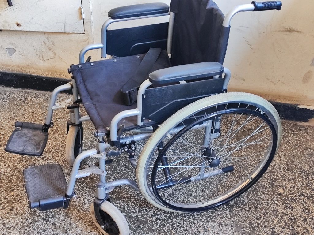 Инвалиден стол количка Mobilux msw 4000